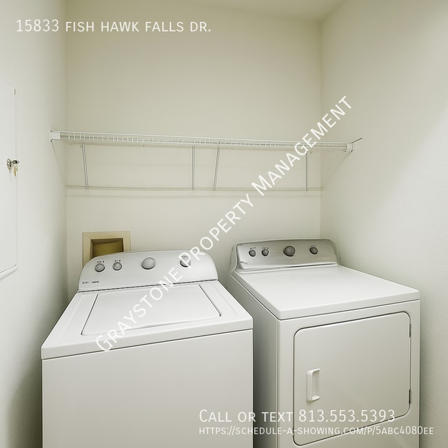 Building Photo - 15833 Fishhawk Falls Dr