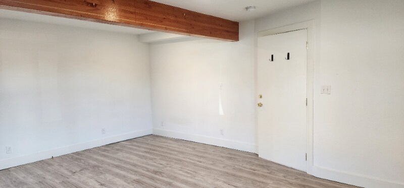 Building Photo - 1112 Robert Bush Drive West