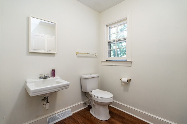 Building Photo - 4718 Rembert Dr