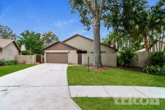 Building Photo - 664 Channing Dr