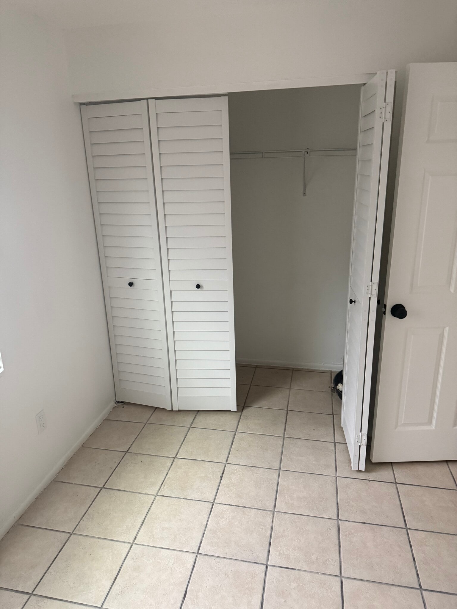 Building Photo - 909 E Humphrey St