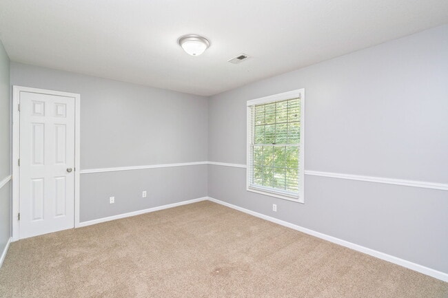 Building Photo - 2761 Dee Peppers Dr