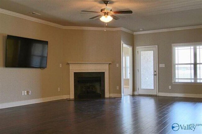 Building Photo - 408 Bay Tree Ln SW