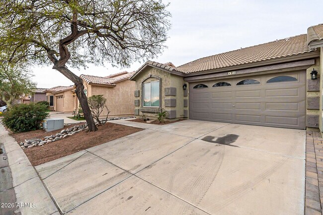 Building Photo - 6610 E University Dr