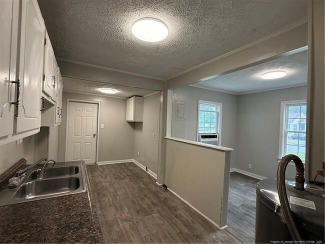 Building Photo - 128 Johnson St