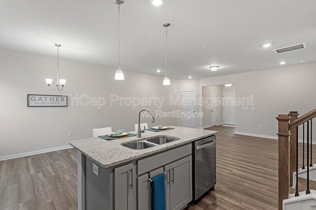 Building Photo - 416 Glen Clova Dr