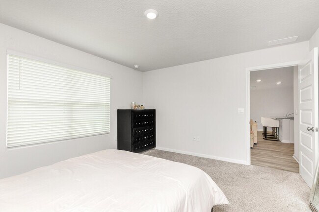 Building Photo - 3418 Phoenix Ct