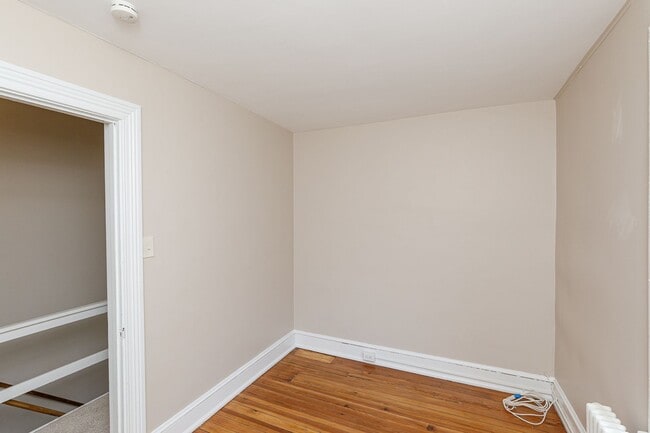 Building Photo - 1525 Elliot Pl NW