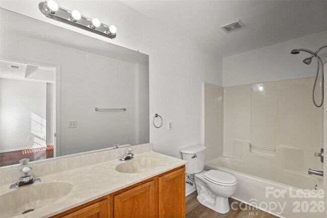 Building Photo - 11022 Garden Oaks Ln