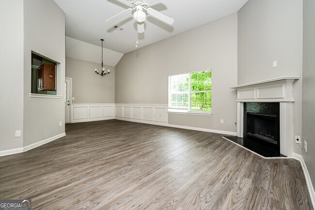 Building Photo - 987 Brisley Cir