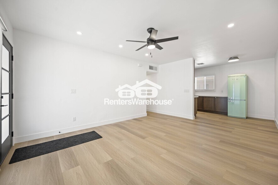 Building Photo - 844 W Osborn Rd