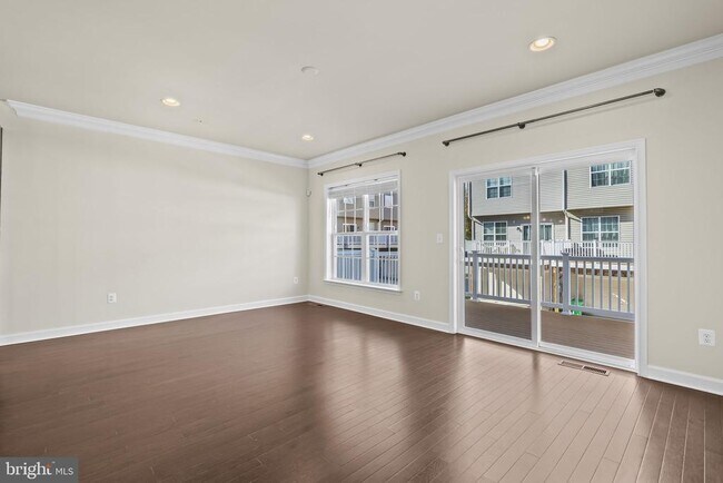 Building Photo - 3030 Mia Ln