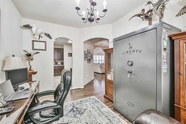 Building Photo - 11514 Dahlia Dale Dr