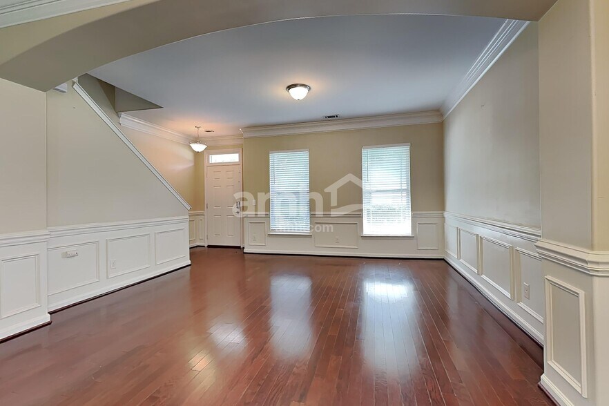 Building Photo - 160 Grayson Ave