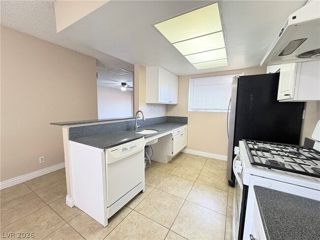 Building Photo - 409 N Lamb Blvd