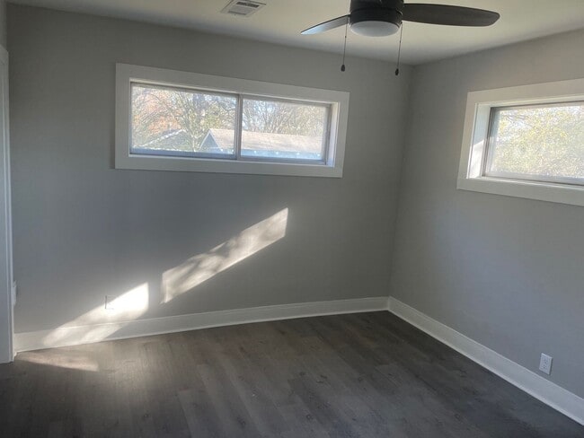 Building Photo - 3 Bedroom 1 Bath Home Near Downtown Benton