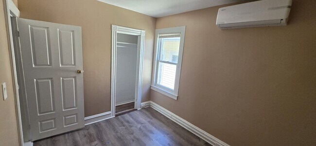 Building Photo - 18 Bullard St