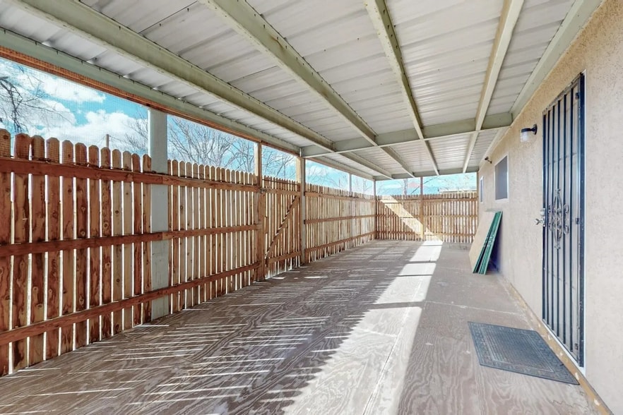 Building Photo - 1505 Walter St SE