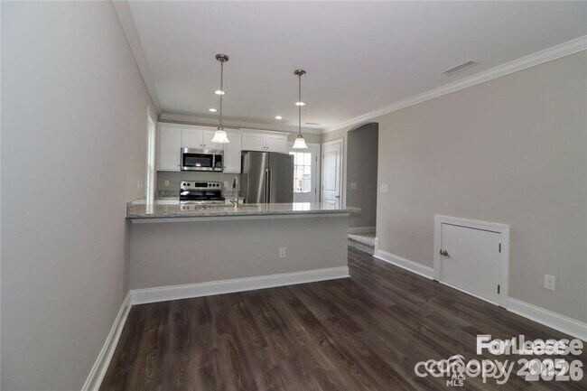 Building Photo - 3967 Newhall Dr NW