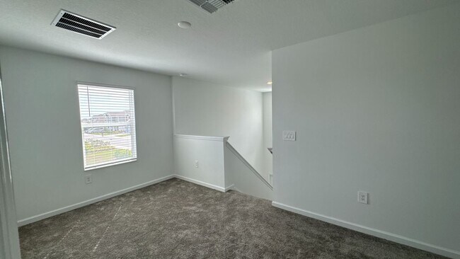 Building Photo - 3430 Howell Dr