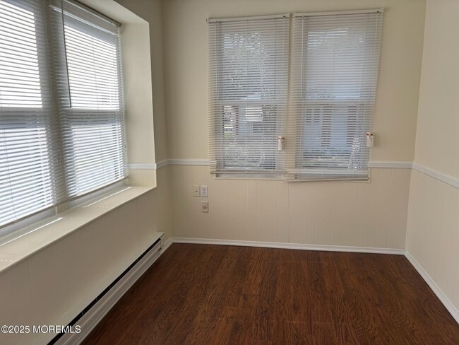 Building Photo - 7A Canton Dr