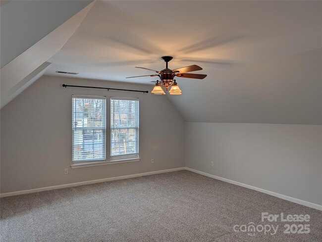 Building Photo - 1013 Muirfield Dr