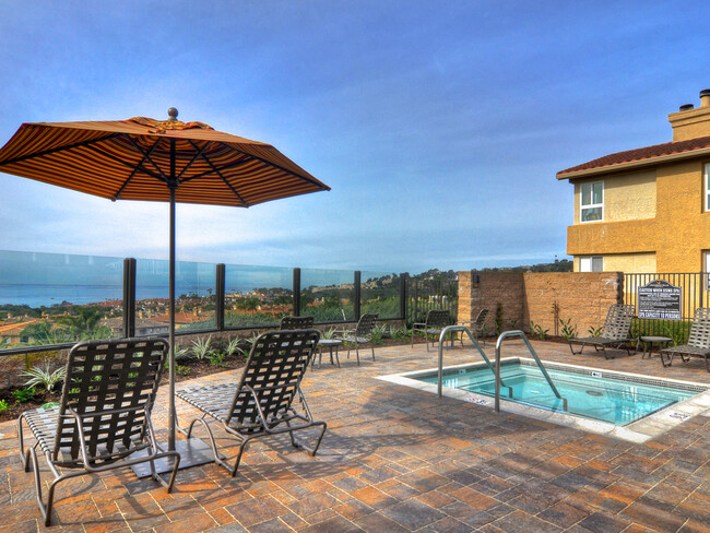 Building Photo - Ocean View 2 Bedroom 2 Bath Condo - Ritz P...