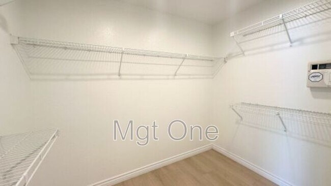 Building Photo - 1294 Baylor Pl