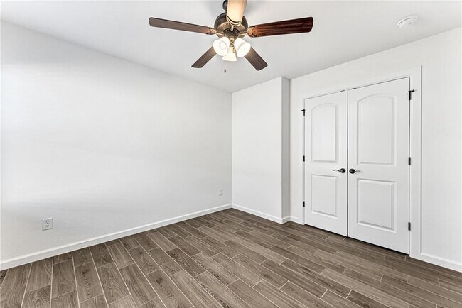 Building Photo - 266 S Coventry