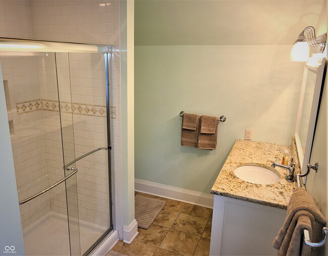 Building Photo - 131 1st Ave NW