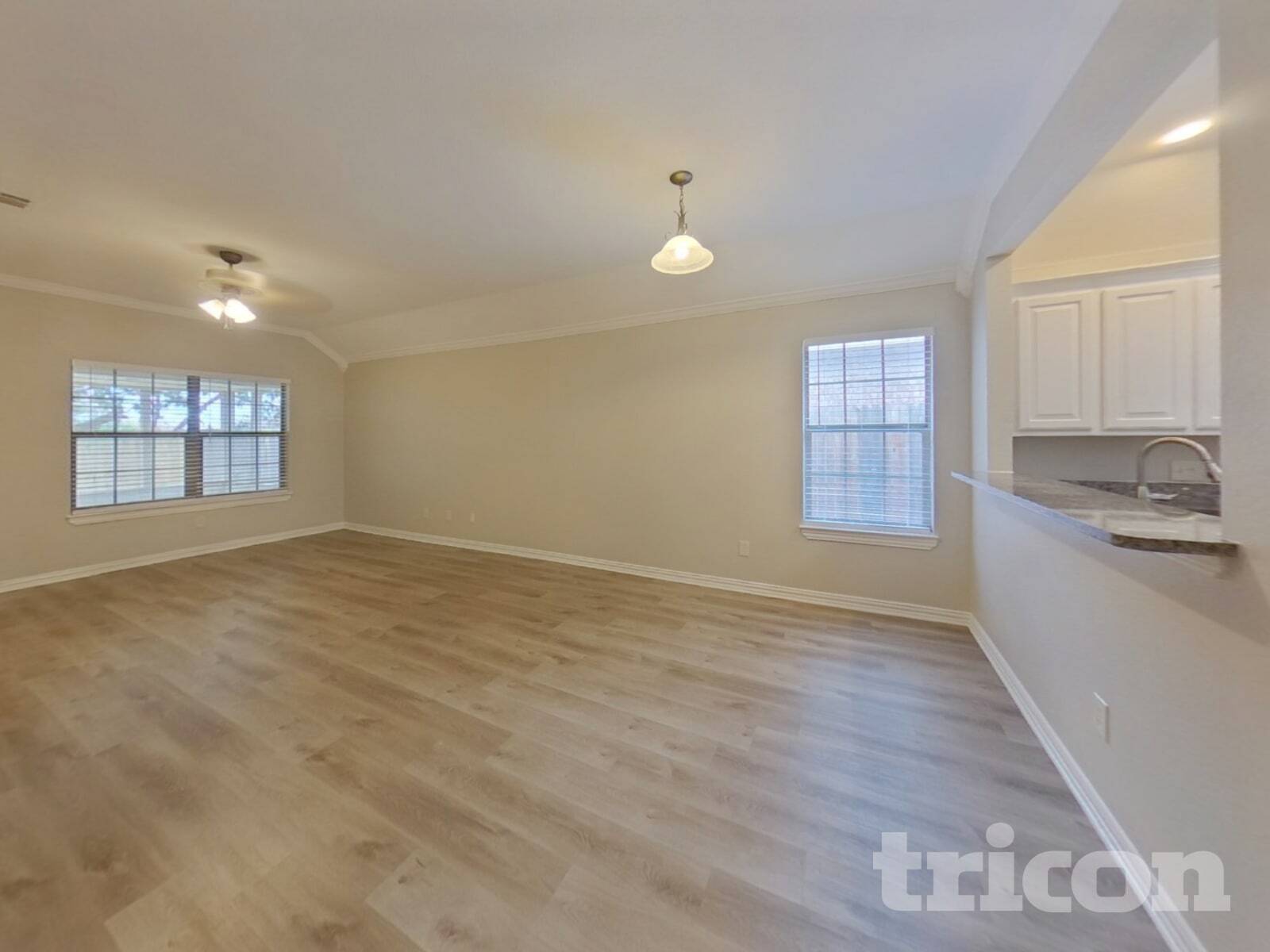 Building Photo - 804 Rambling Ct