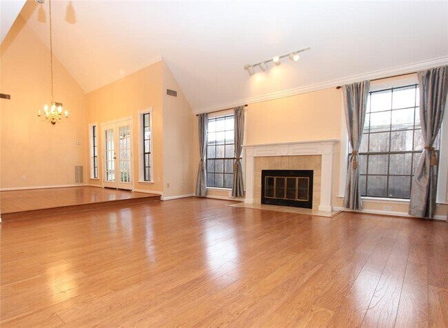 Building Photo - 4012 Arnold St