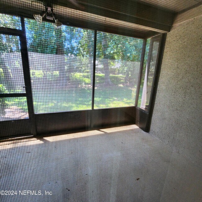 Building Photo - 7623 Baymeadows Cir W