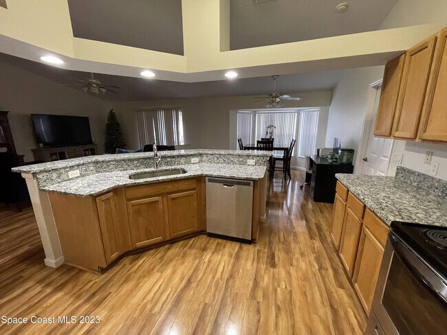 Building Photo - 1738 Loquat Ct NW