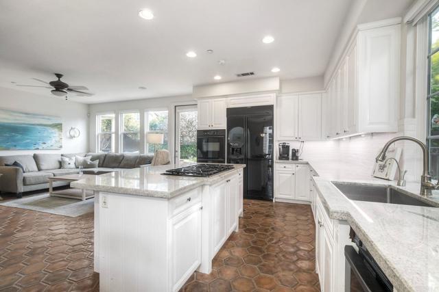 Building Photo - 688 Cypress Hills Dr