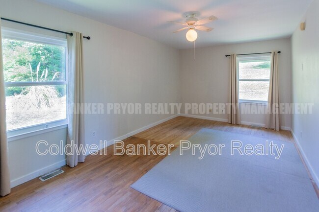 Building Photo - 4890 College Dr E