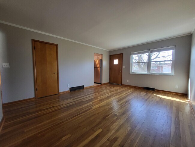 Building Photo - 4720 Esterbrook Rd