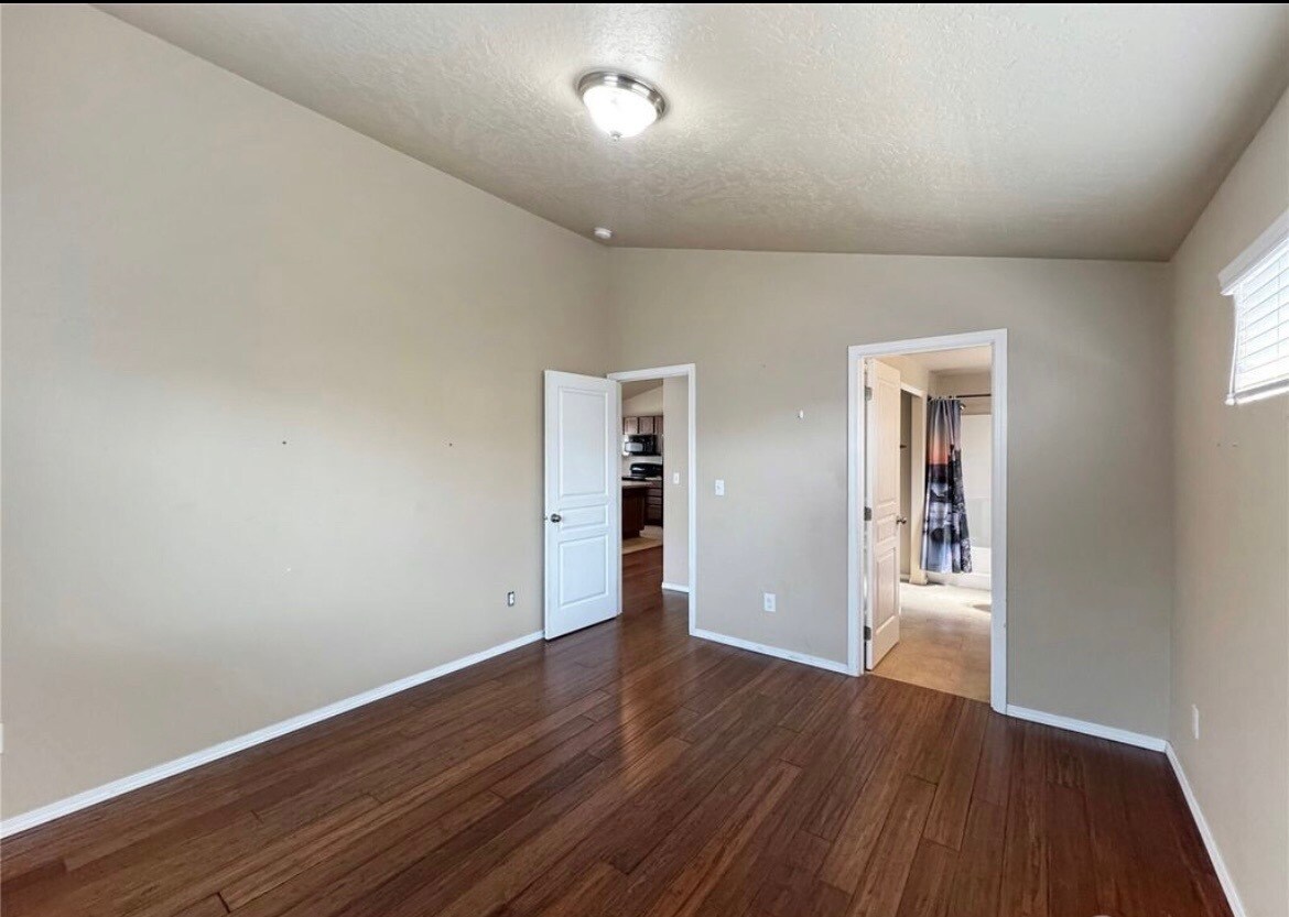 Master - 314 SW Homestead Ave