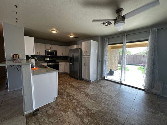 Building Photo - COMING SOON! Gorgeous 3 Bed 2 Bath in Buck...