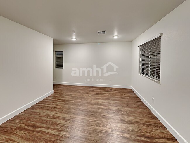 Building Photo - 299 Cape Seville Pl