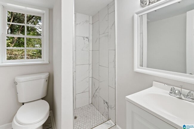 Building Photo - 2344 3rd Way NE