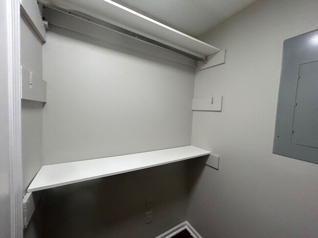 Building Photo - 207 Coronado Rd