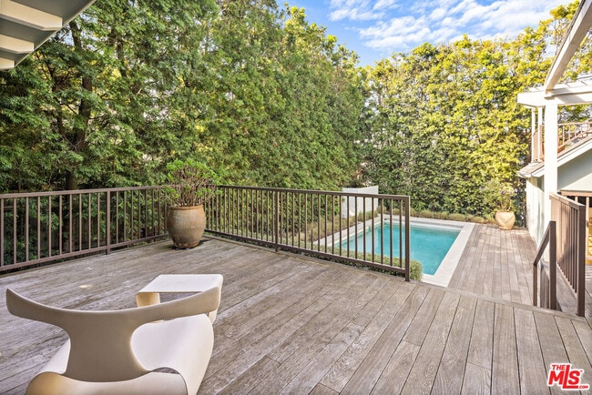 Building Photo - 165 Mabery Rd