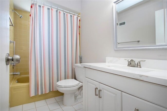 Building Photo - 802 Buttonwood Dr