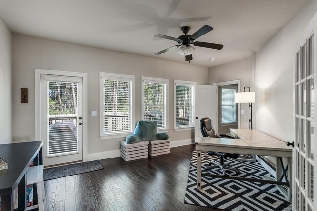 Building Photo - 187 Tropical Breeze Dr