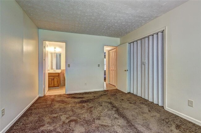 Building Photo - 2492 Whitehead Pl Dr