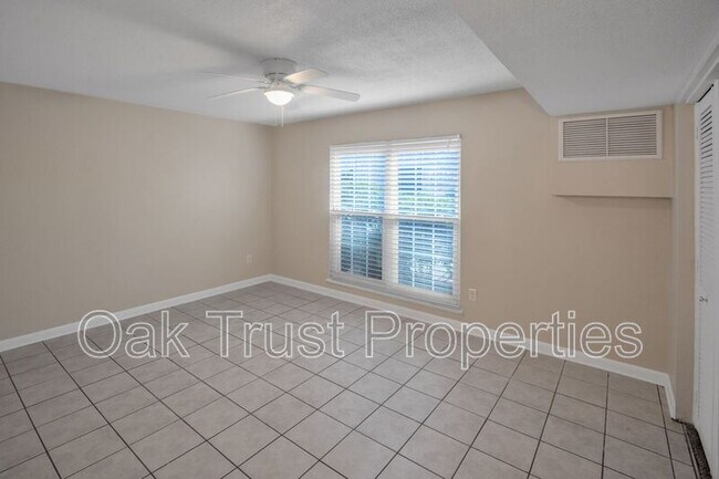 Building Photo - 874 S Colony Dr