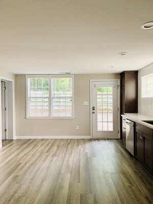 Den/kitchen - 1672 B. South Milledge Avenue