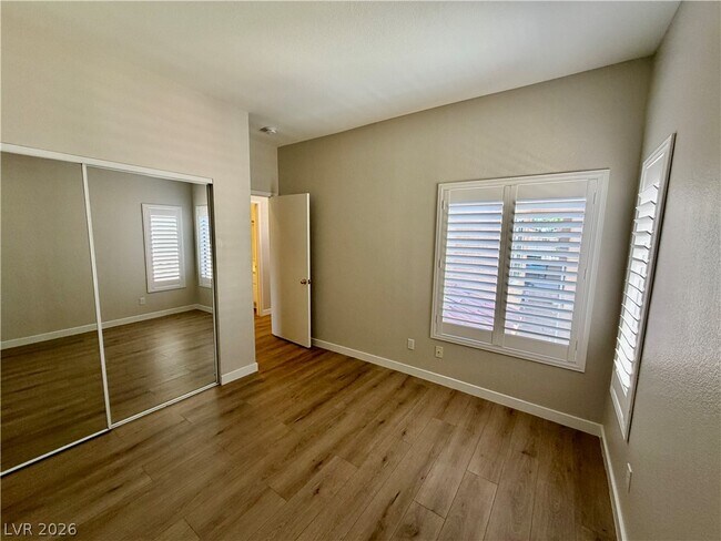 Building Photo - 251 S Green Valley Pkwy