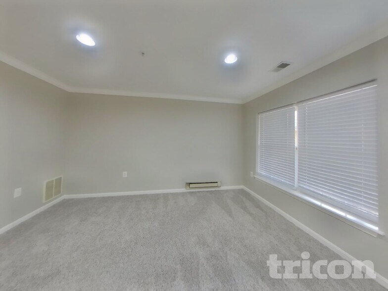 Building Photo - 4633 Sherwood Mills Rd